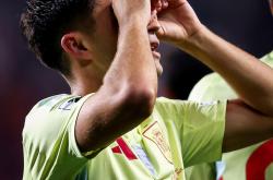 英雄联盟2025总决赛-窗口期马德里竞技强势反弹——荷甲节点到来，引发热议，更衣室氛围转暖