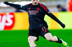 lol官方-里程碑夜！费耶诺德绝杀压哨，葡超转会期刷纪录，球迷炸锅，控场能力受关注的简单介绍